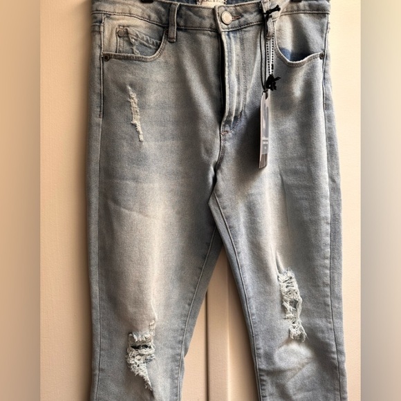 Kendall & Kylie Kouture High-Rise Straight Jeans Distressed Size 11/12 NWT - Picture 4 of 8
